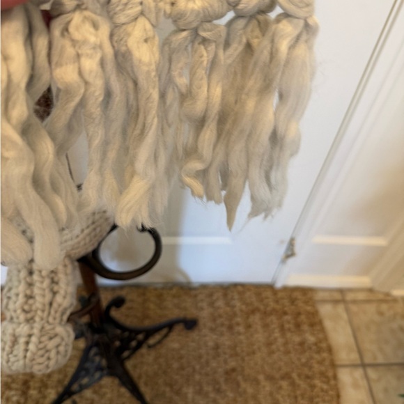 NWT 2 Pc Set Universal Thread Hand Knit Chunky Braided Scarf & Mittens OS - Picture 5 of 11